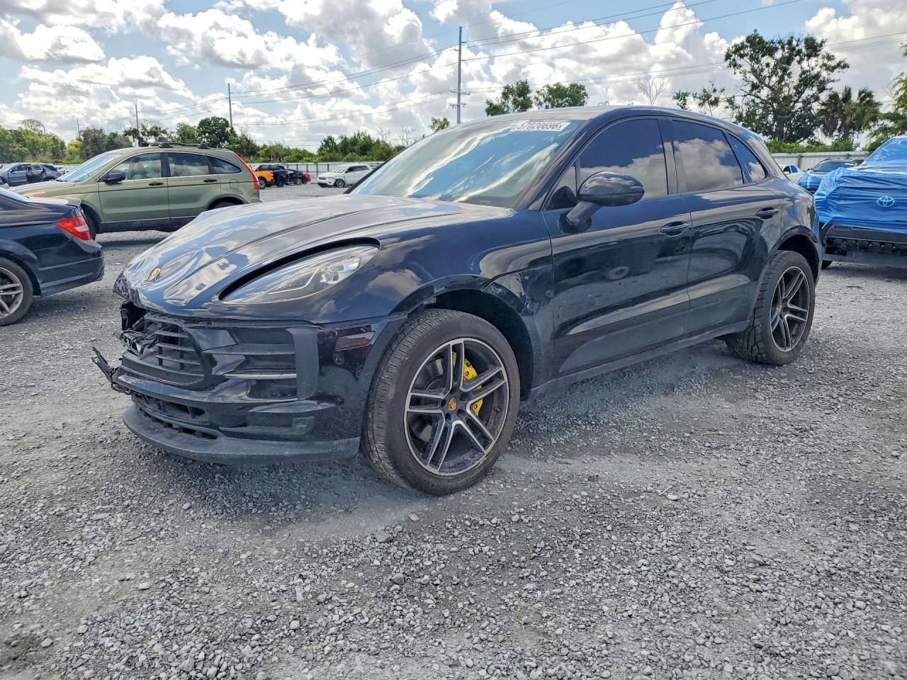 2021 PORSCHE MACAN Base