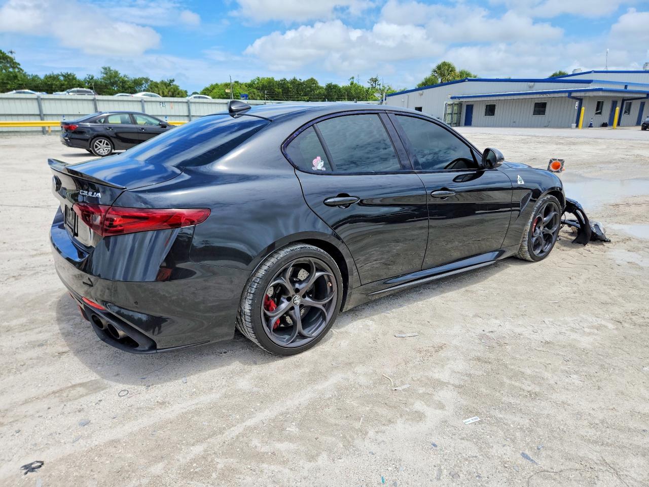 2017 ALFA ROMEO GIULIA QUADRIFOGLIO RWD