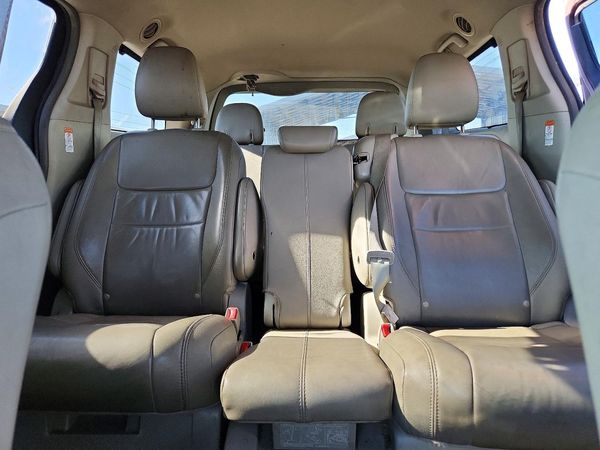 2015 TOYOTA SIENNA