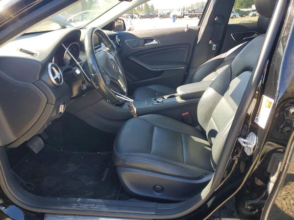 2015 MERCEDES-BENZ GLA GLA250