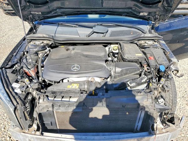 2015 MERCEDES-BENZ GLA GLA250