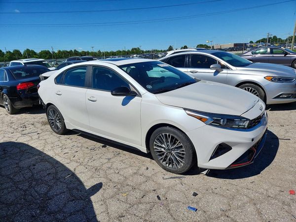 2023 KIA FORTE GT Line
