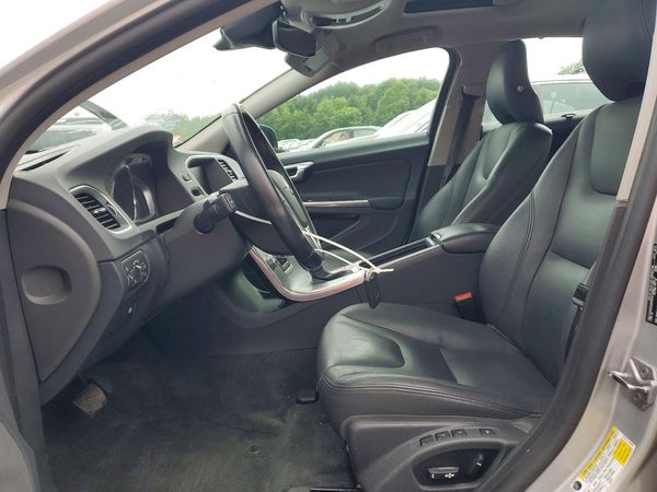 2017 VOLVO S60