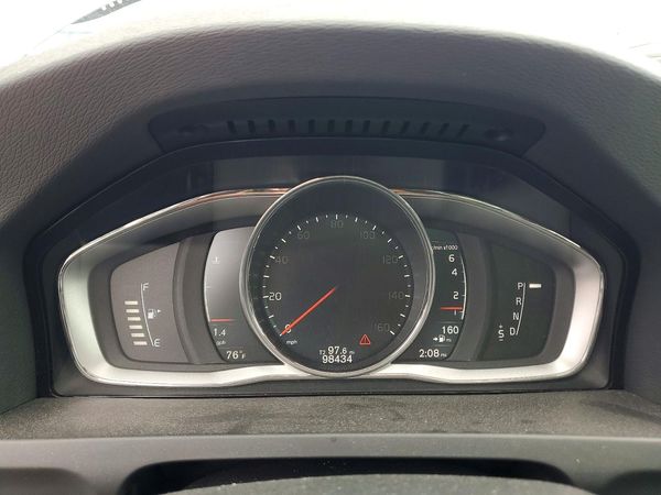 2017 VOLVO S60