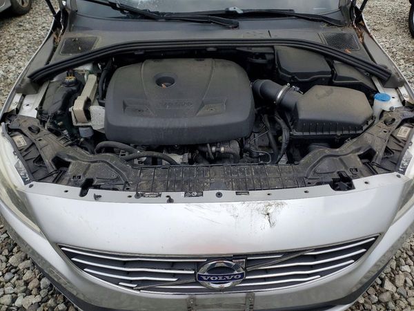 2017 VOLVO S60