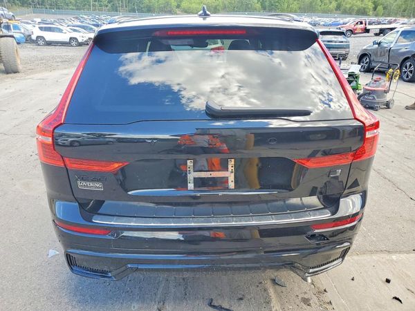 2024 VOLVO XC60 Ultimate Black Edition