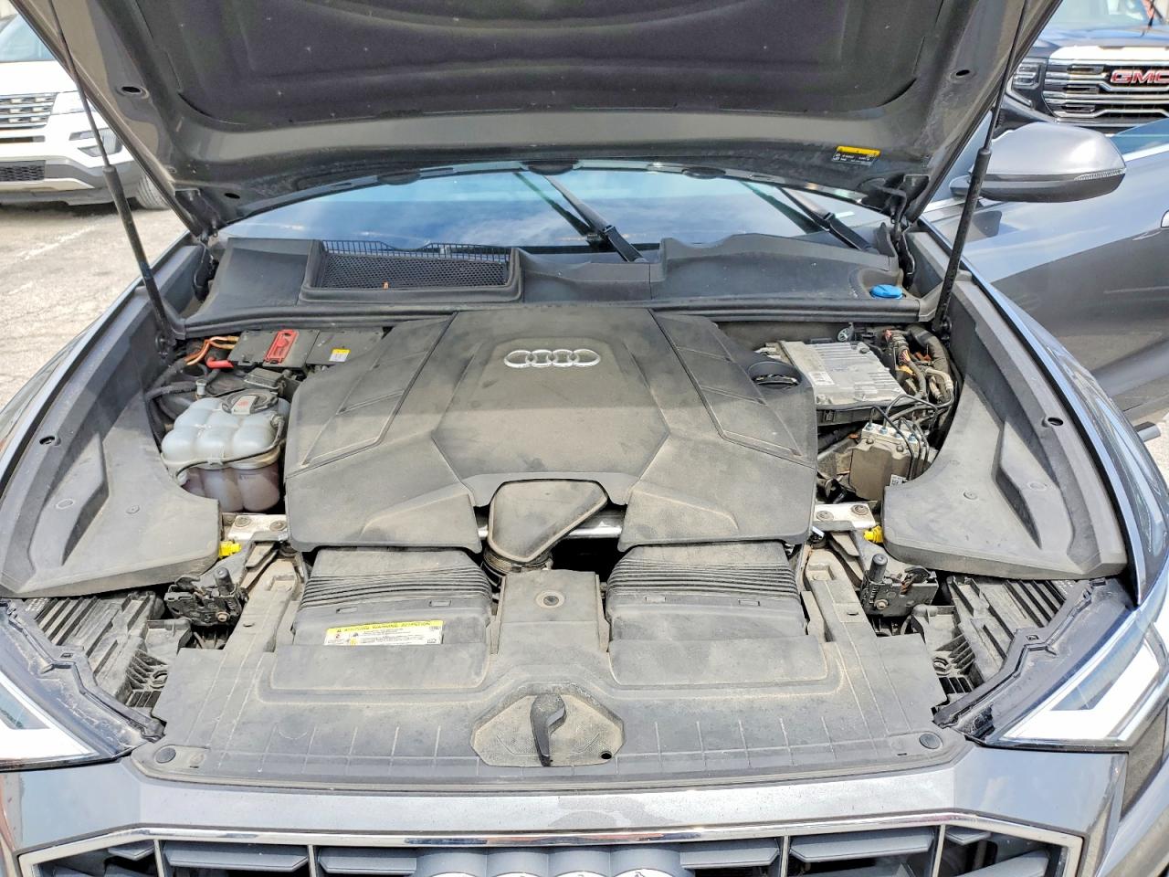 2019 AUDI Q8 Premium