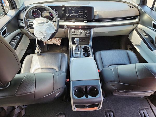 2022 KIA CARNIVAL LX, LX Seat Package