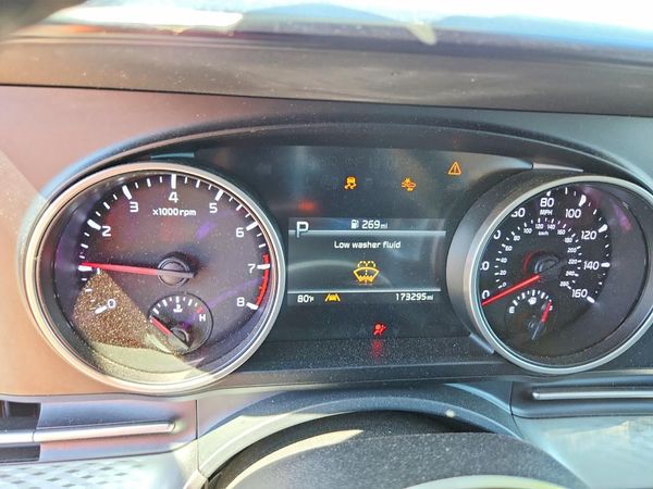 2022 KIA CARNIVAL LX, LX Seat Package