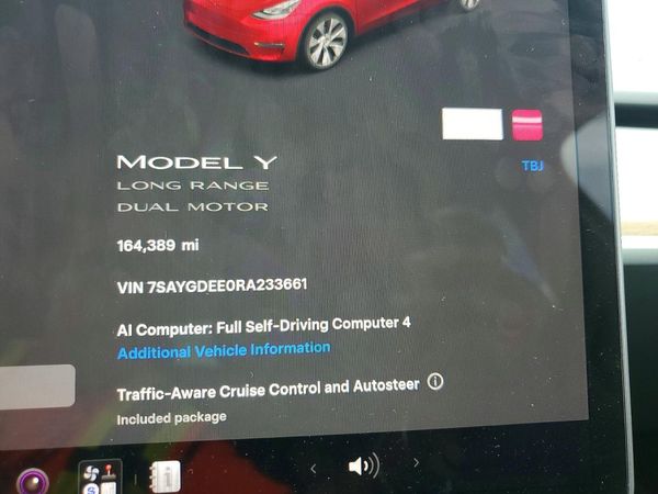 2024 TESLA MODEL Y