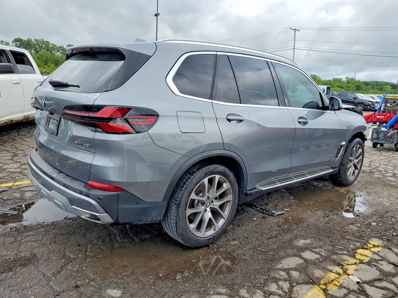 2025 BMW X5 xDrive40i