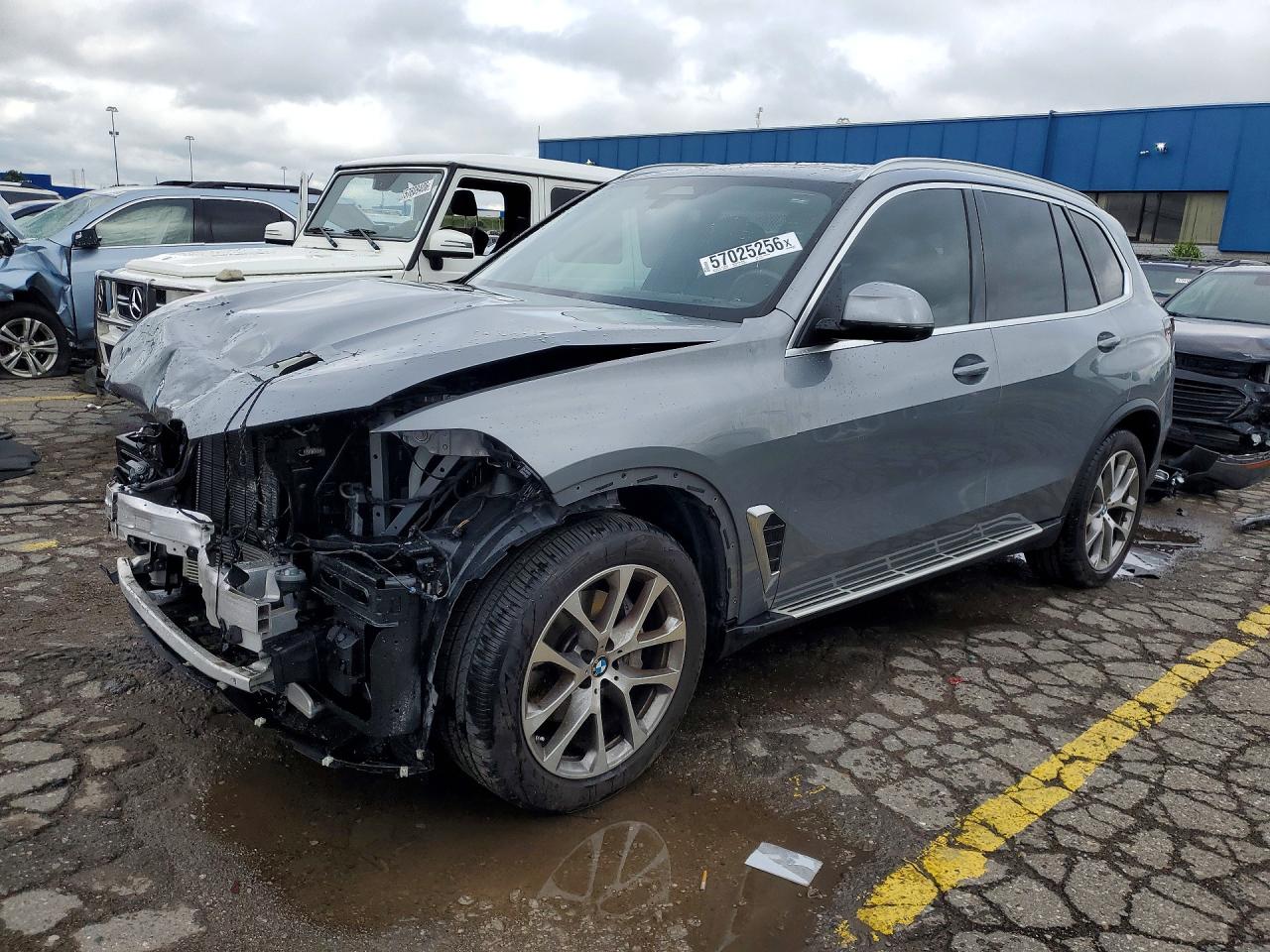 2025 BMW X5 xDrive40i