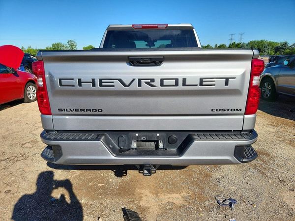 2024 CHEVROLET SILVERADO Custom