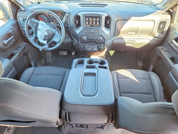 2024 CHEVROLET SILVERADO Custom