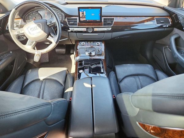 2017 AUDI A8 quattro L