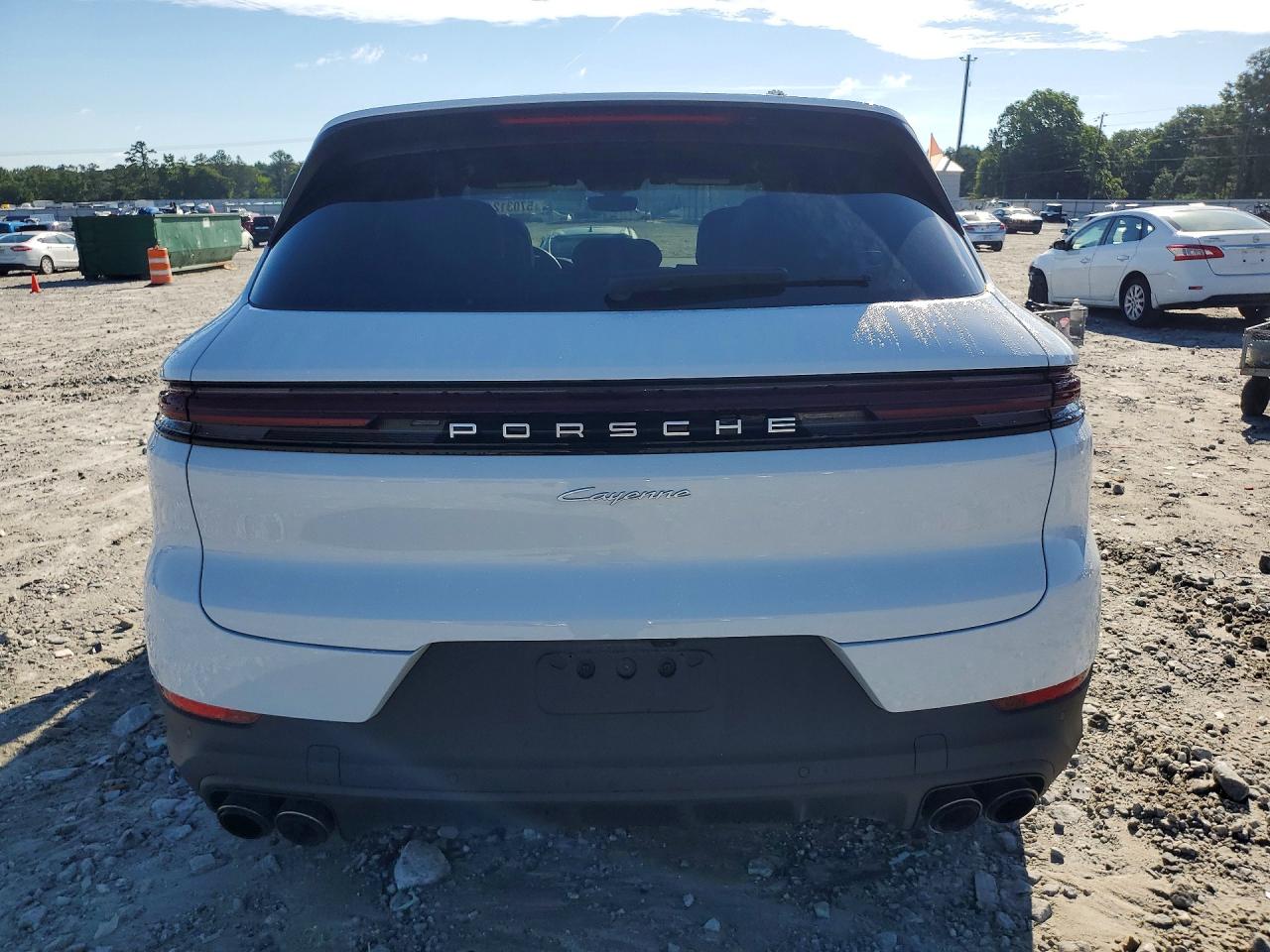 2026 PORSCHE CAYENNE