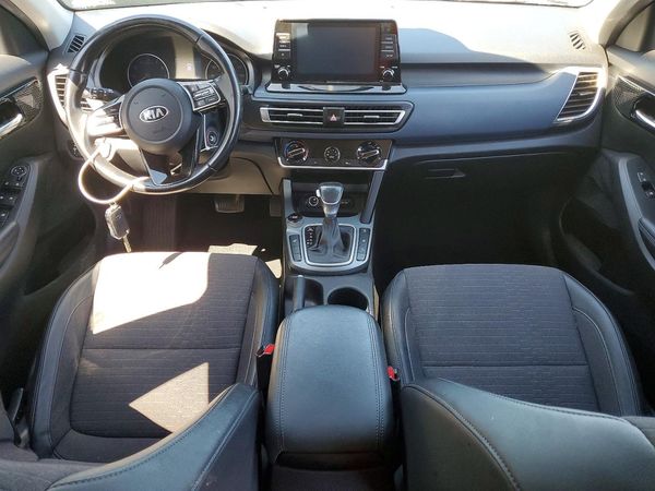2021 KIA SELTOS S