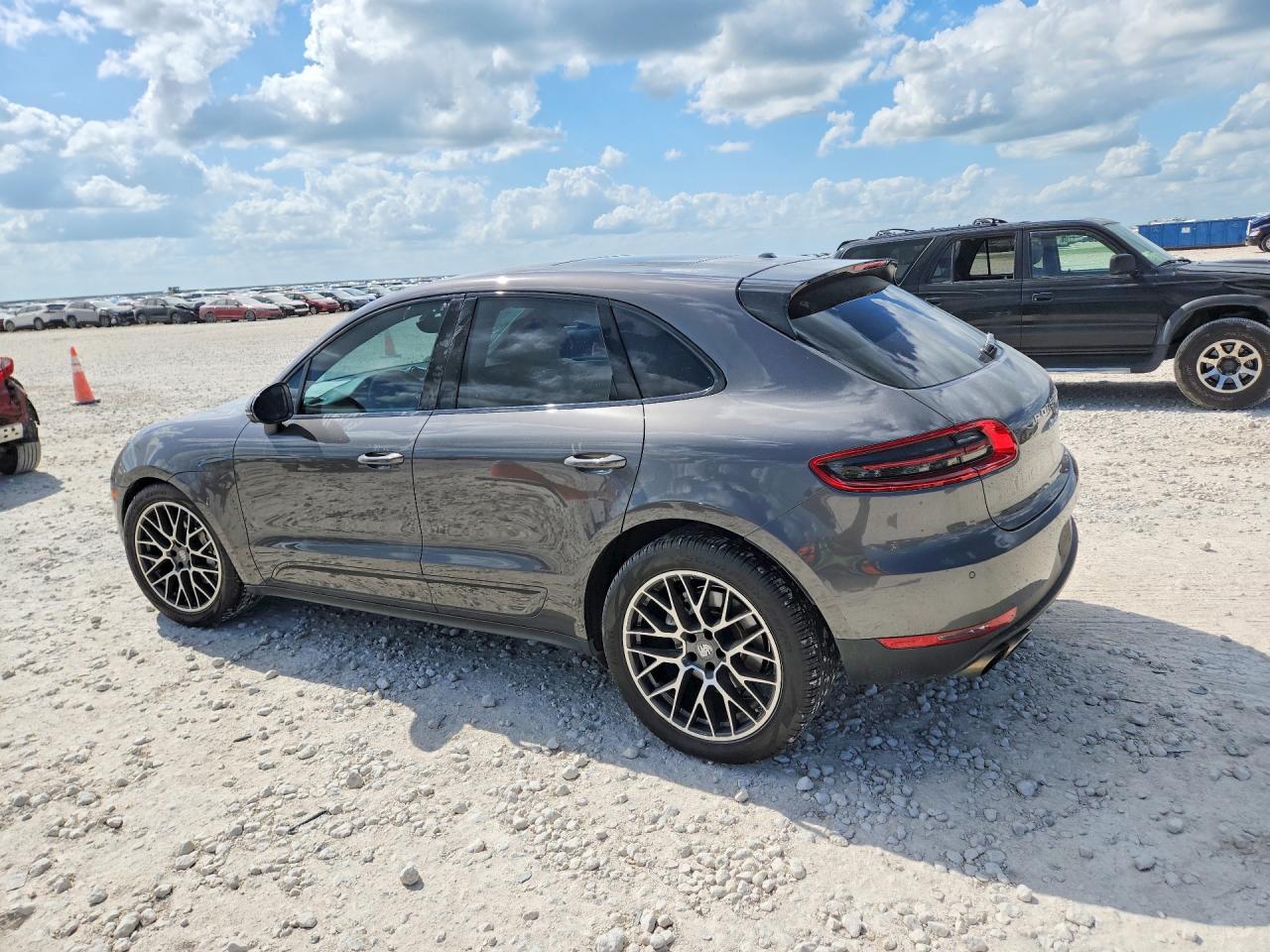 2018 PORSCHE MACAN Macan S