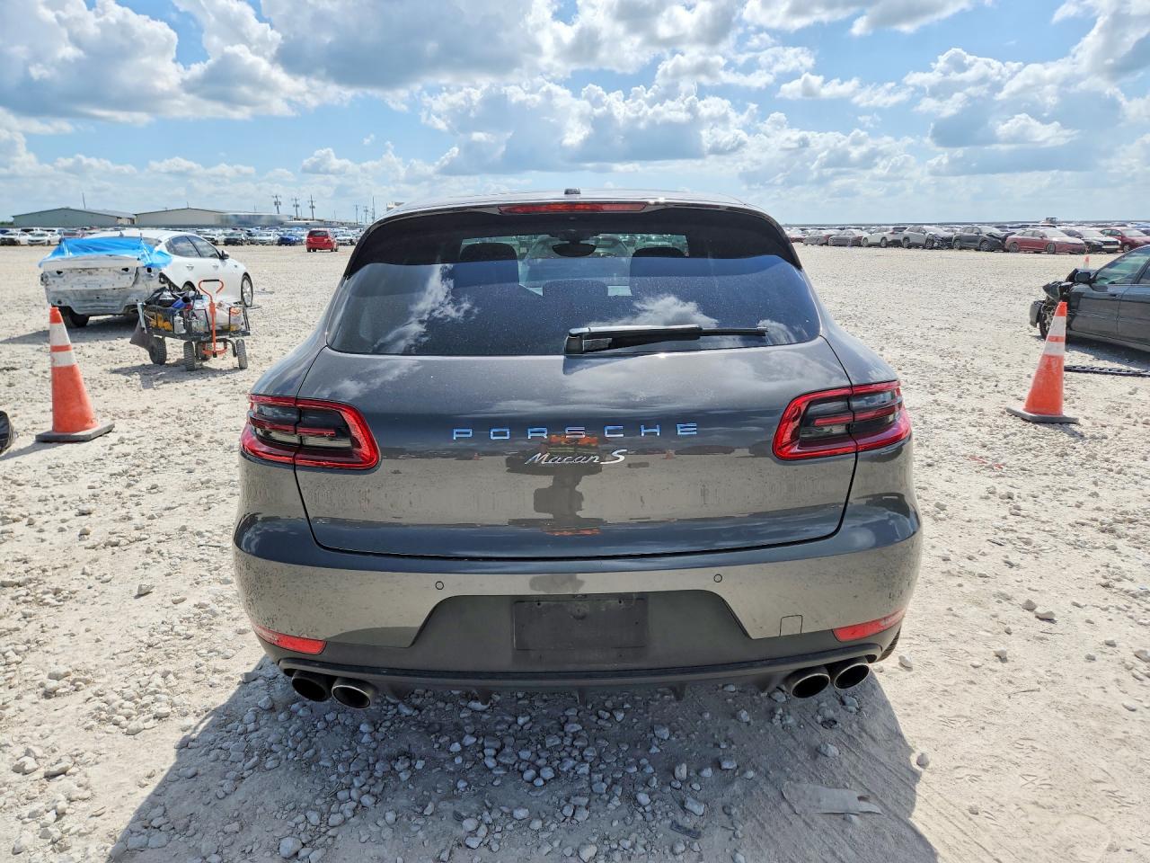 2018 PORSCHE MACAN Macan S