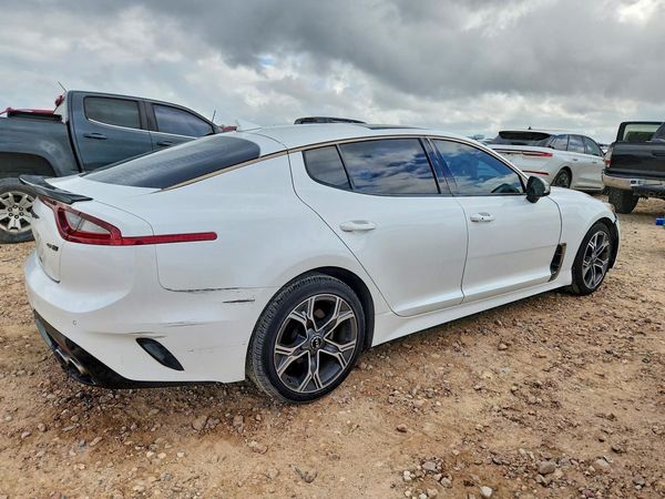 2020 KIA STINGER Base
