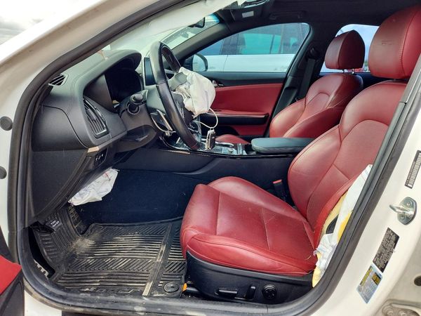 2020 KIA STINGER Base