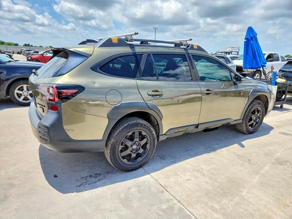 2022 SUBARU OUTBACK
