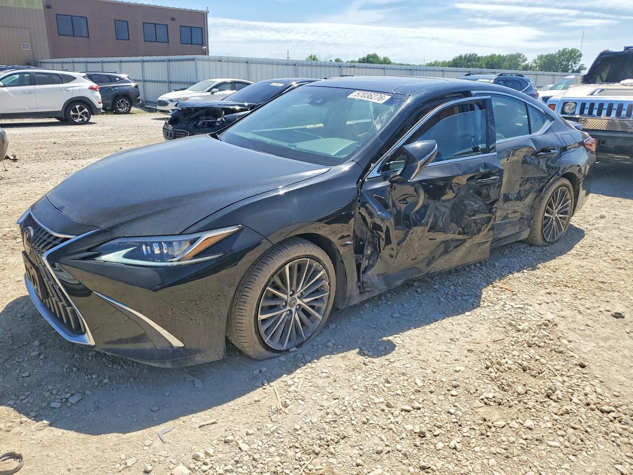 2022 LEXUS ES 250