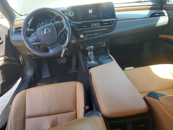 2022 LEXUS ES 250