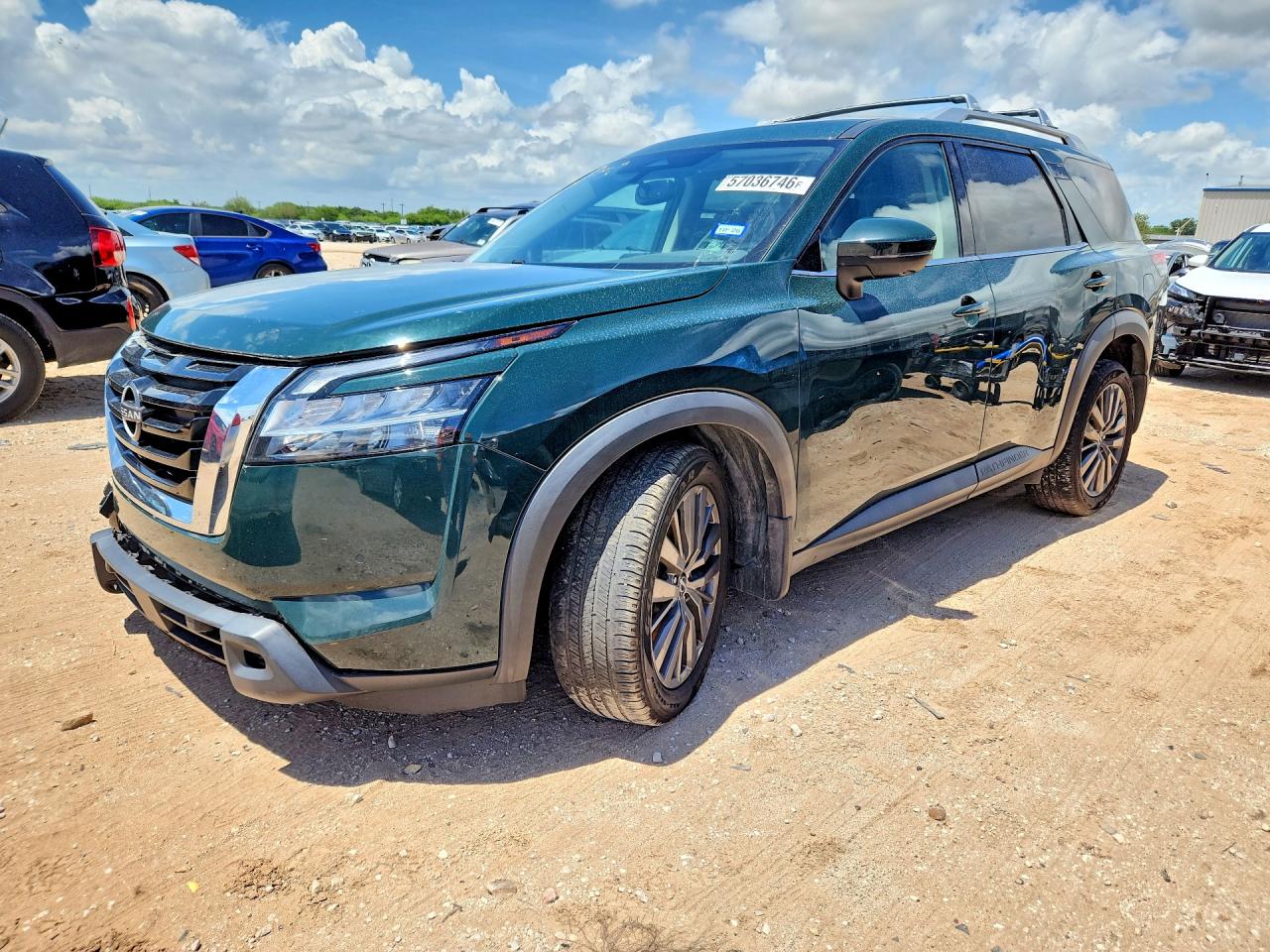 2022 NISSAN PATHFINDER SL