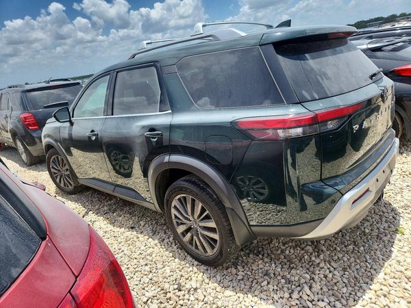 2022 NISSAN PATHFINDER SL