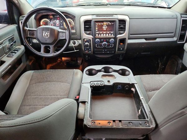 2015 RAM 1500 SLT