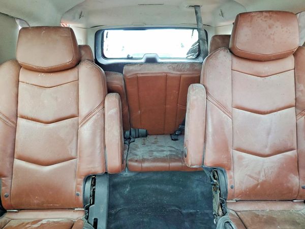2016 CADILLAC ESCALADE ESV Luxury — SUVN