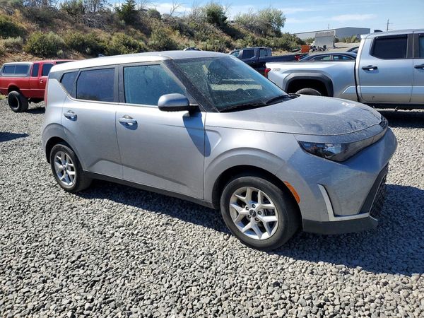 2024 KIA SOUL LX, S