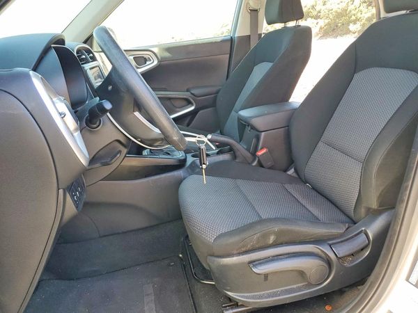 2024 KIA SOUL LX, S