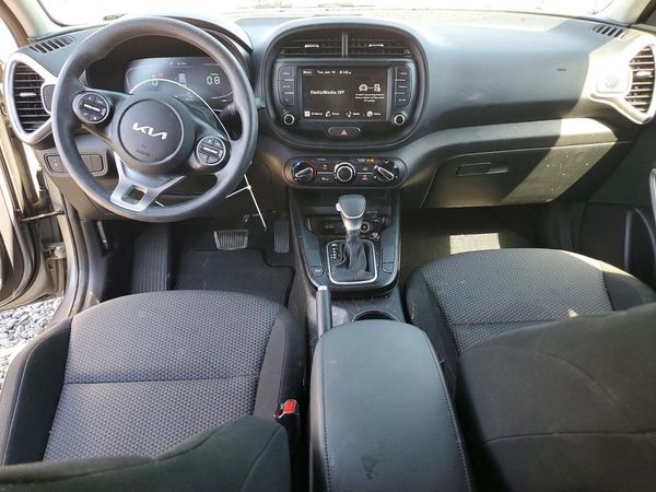2024 KIA SOUL LX, S