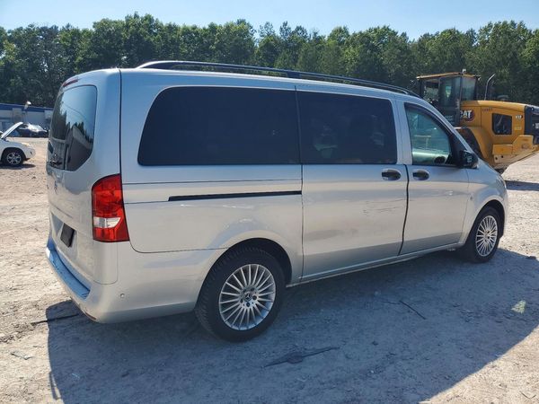 2019 MERCEDES-BENZ METRIS