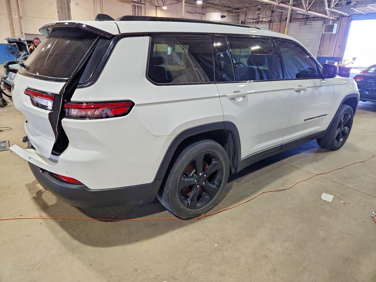 2023 JEEP GRAND CHEROKEE L LAREDO 4X4