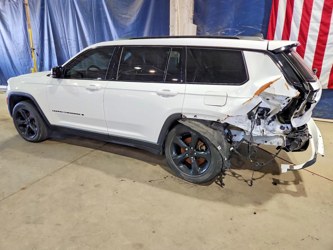 2023 JEEP GRAND CHEROKEE L LAREDO 4X4