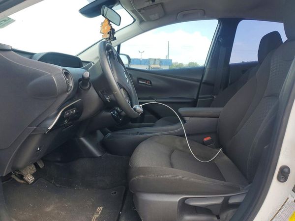 2019 TOYOTA PRIUS L/LE/XLE/LTD.