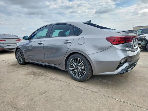 2023 KIA FORTE GT Line