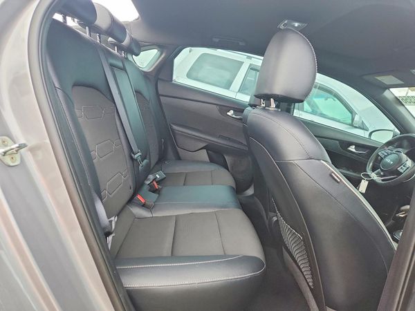 2023 KIA FORTE GT Line