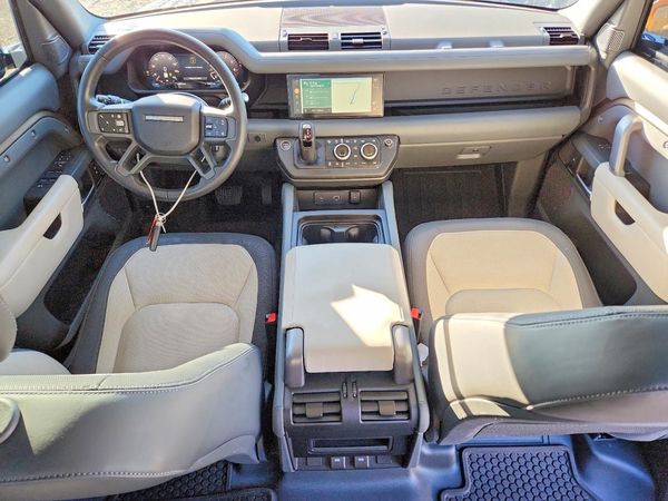 2024 LAND ROVER DEFENDER 110 X-Dynamic SE
