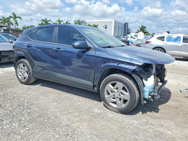 2024 HYUNDAI KONA SE