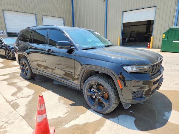 2024 JEEP GRAND CHEROKEE Laredo