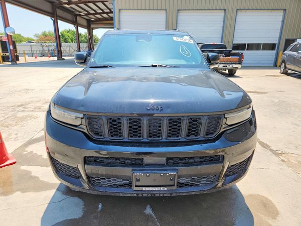 2024 JEEP GRAND CHEROKEE Laredo