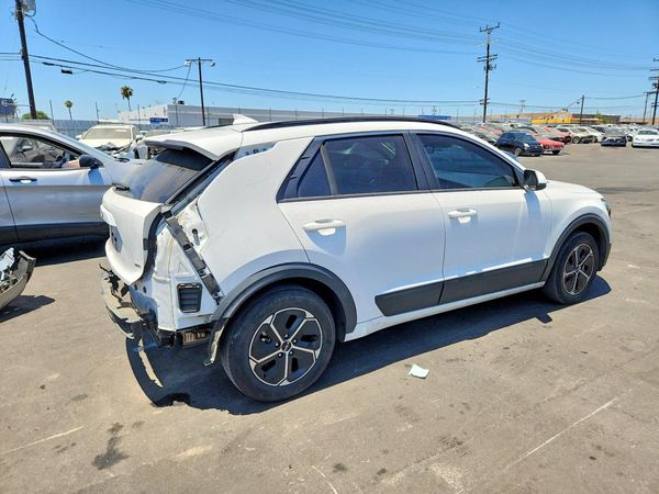 2025 KIA NIRO LX