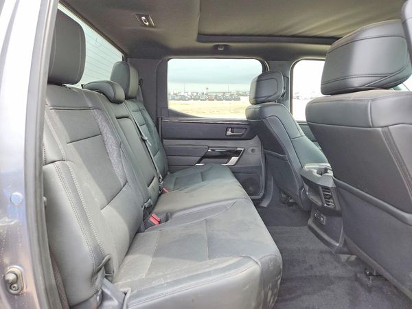2025 TOYOTA TUNDRA Limited