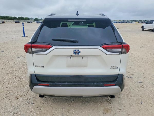 2019 TOYOTA RAV4 XSE HV 4WD