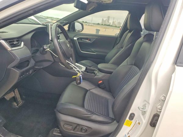 2019 TOYOTA RAV4 XSE HV 4WD