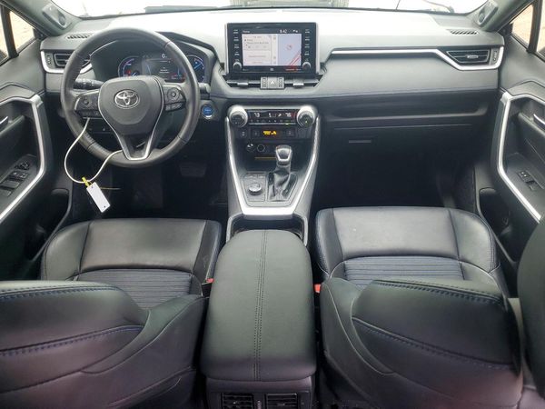 2019 TOYOTA RAV4 XSE HV 4WD